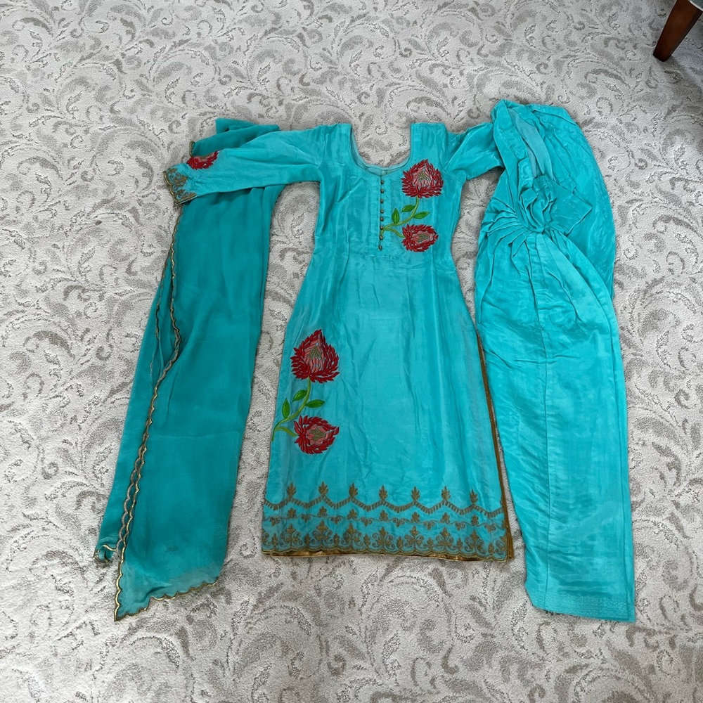 Punjabi suit